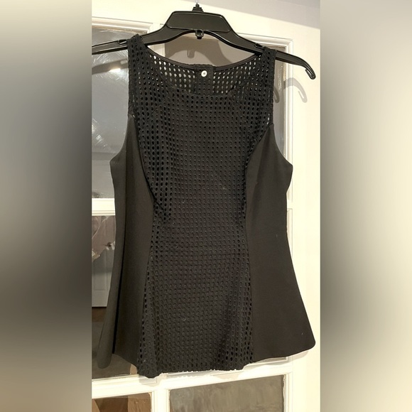 GUESS Black Sleeveless Top- size Small - Picture 3 of 10
